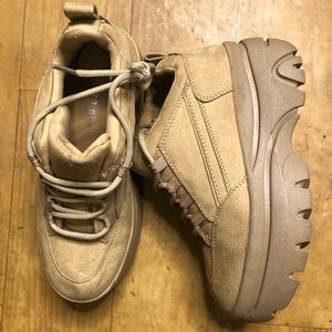 Platform Wheat Steve Madden Girl Light Brown sz 7